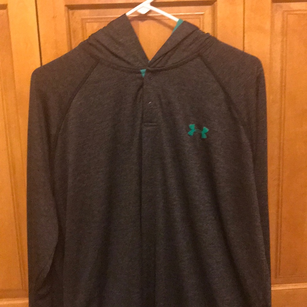 UA lightweight Hoodie